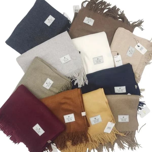 Szaliki damskie wełniane z frędzlami, mix kolorów