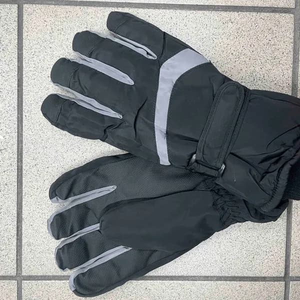 Rękawiczki narciarskie damskie czarne z szarym