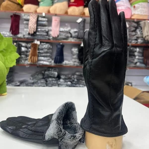 Rękawiczki damskie skórzane czarne z futerkiem