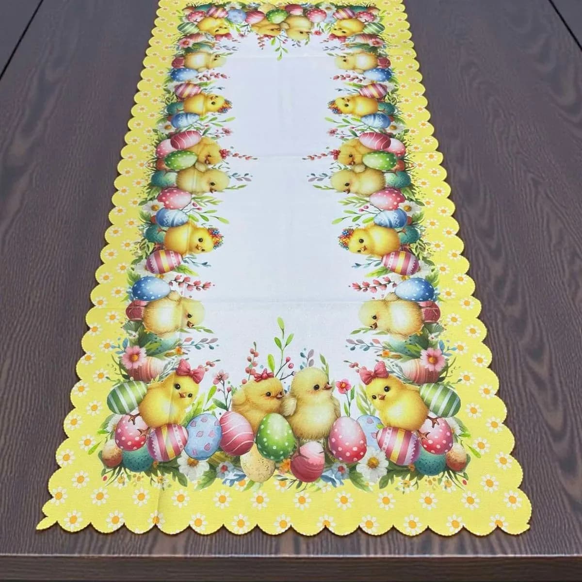 Bieżnik Wielkanocny 60/120 z Pisankami i Kurczakami