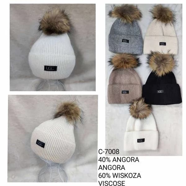 Czapki damskie z pomponem 40-70% angora C-7008