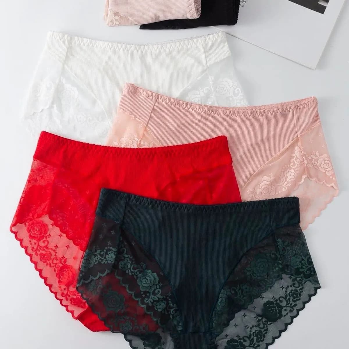 Majtki damskie Finella XL XXL XXXL koronka 4 kolory