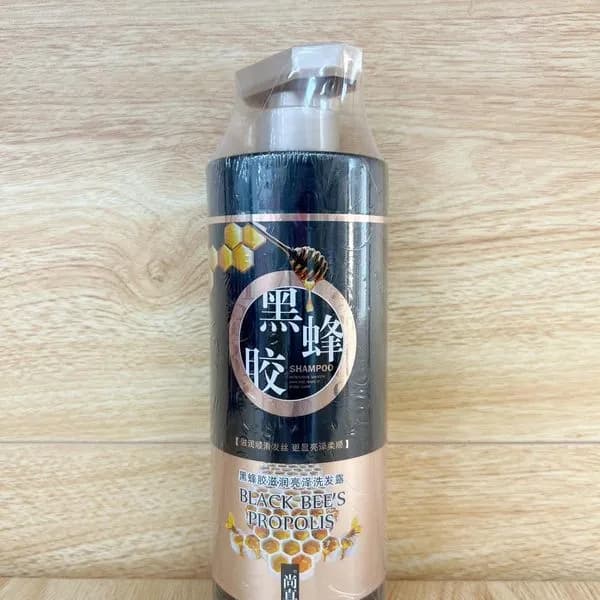 Czarny Szampon Nawilżający