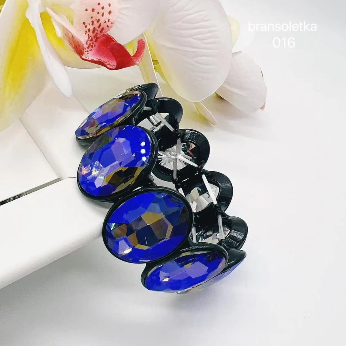 Bransoletka damska niebieska z czarnymi akcentami 070925-23