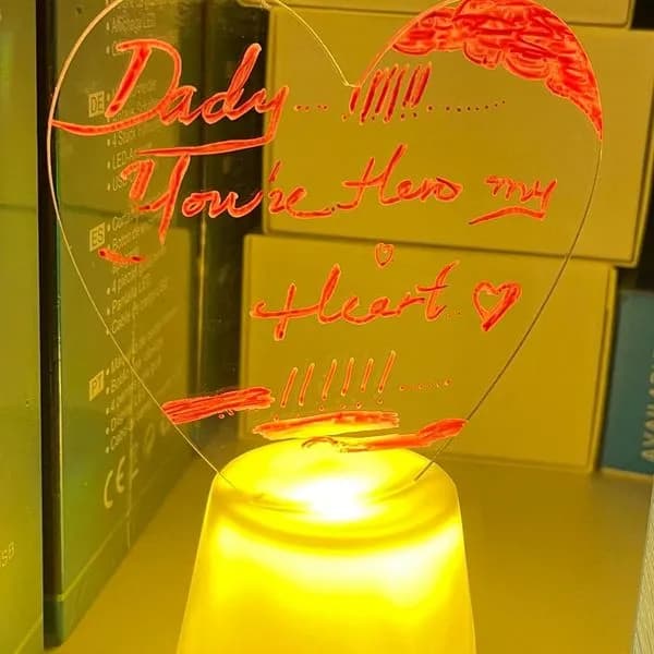 Lampka nocna LED serce 'Daddy you're her my heart'
