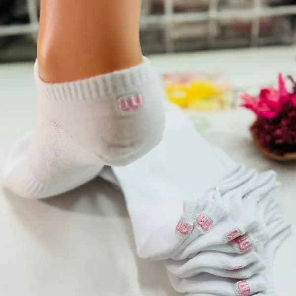 Skarpetki damskie niskie białe z logo U, 40 szt