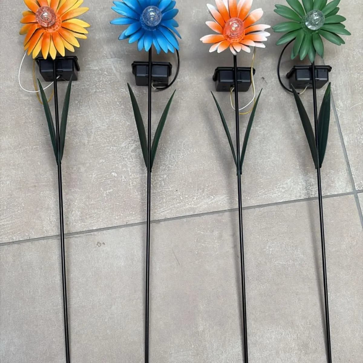 Zestaw Kwiaty Solarny do Ogrodu 4PCS