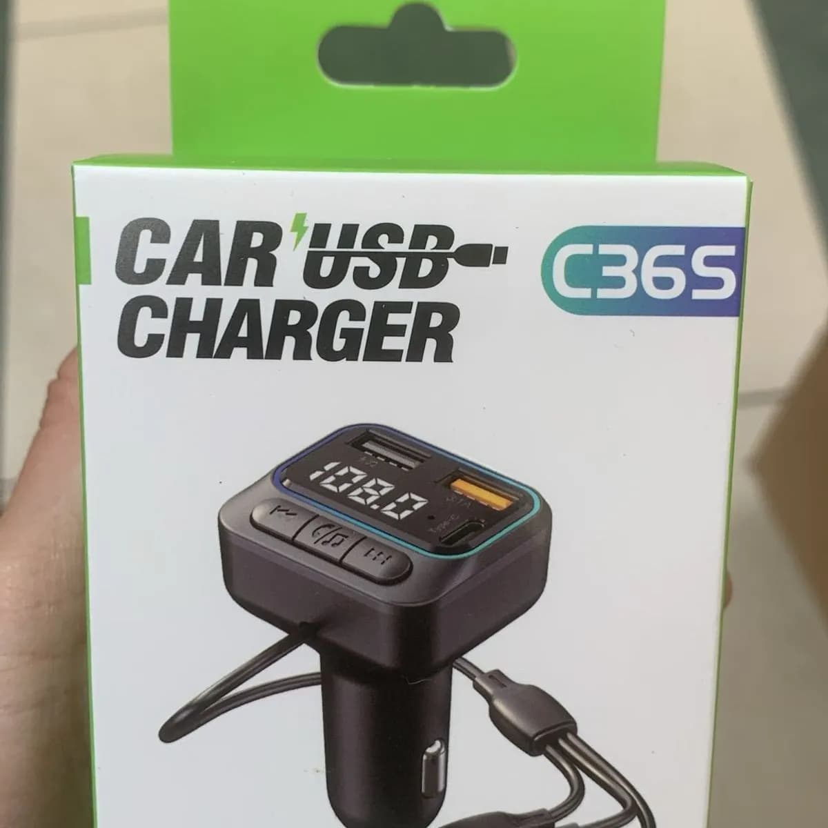 Samochodowa ładowarka USB C36S 3.1A z kablem 3w1 i transmiterem