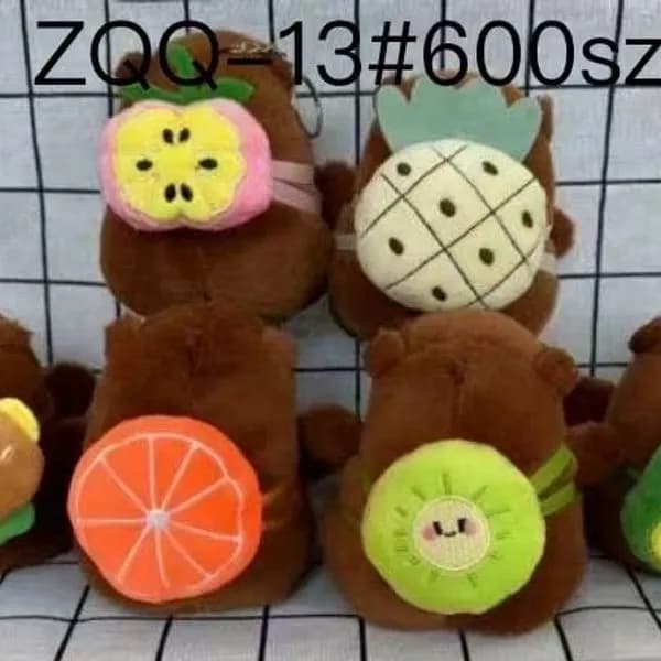 Brelok Kapibara Pluszowa z Plecakiem Owocowym 12 szt.