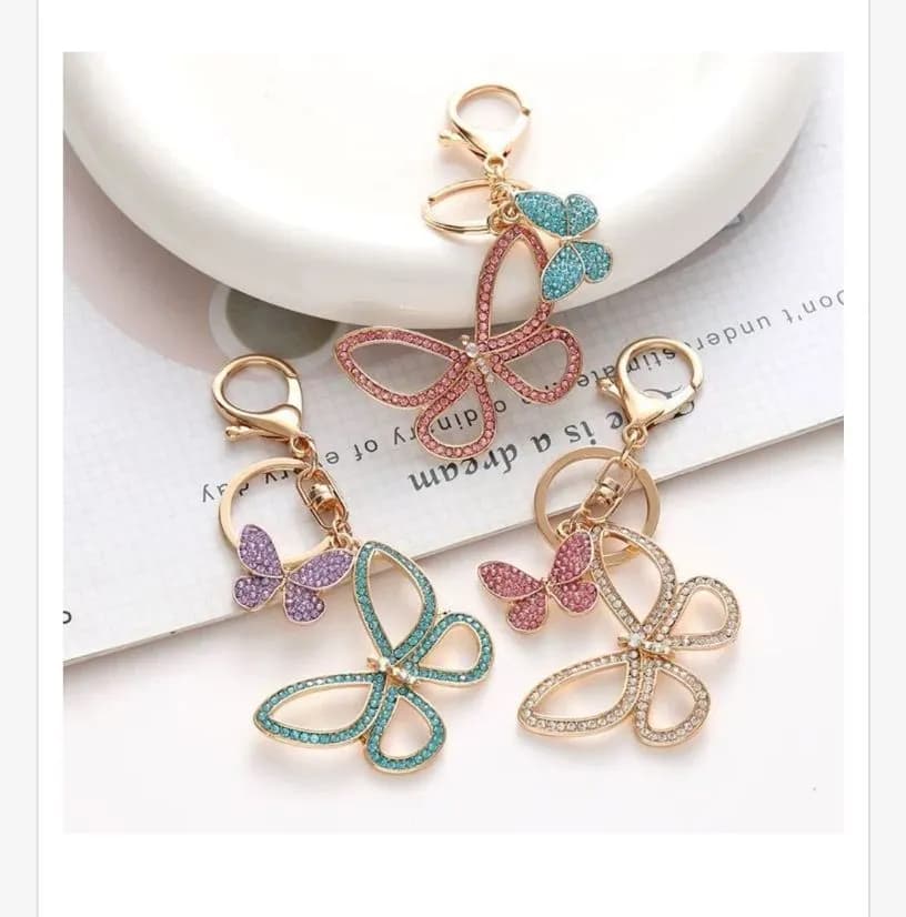 Brelok do kluczy z motylkiem ozdobnym