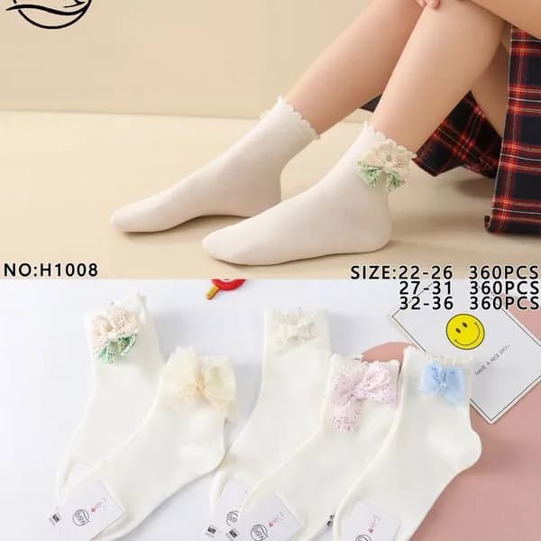 Skarpetki dziewczęce Yang białe z ozdobami kwiatowymi 22-36