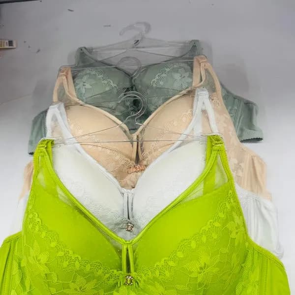 Biustonosz damski koronkowy 3 szt. zielony/beżowy/szary