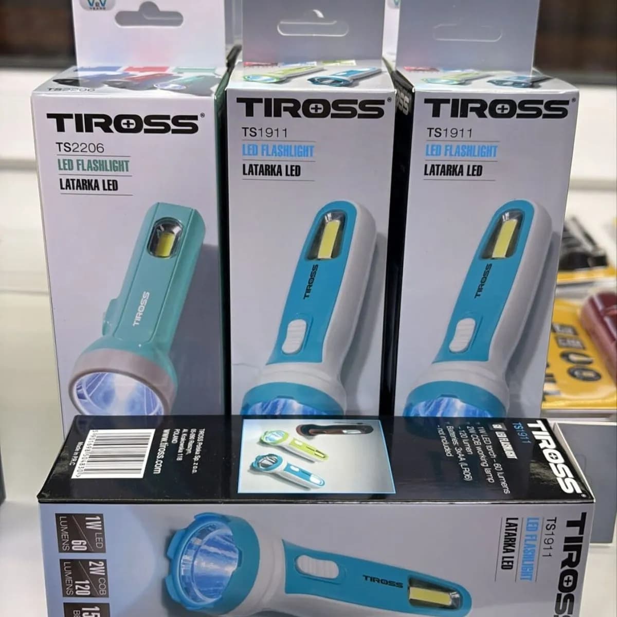 Latarka Tiross na Baterie