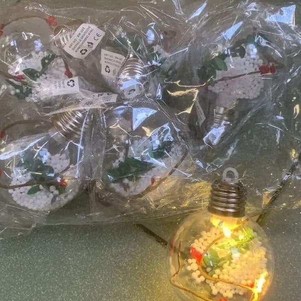 Lampki LED dekoracyjne bombki świąteczne 6 szt