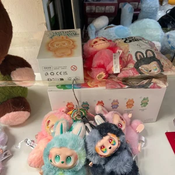 Labubu V3 Pluszowy Brelok Zawieszka Vinyl Plush Mix Kolorów