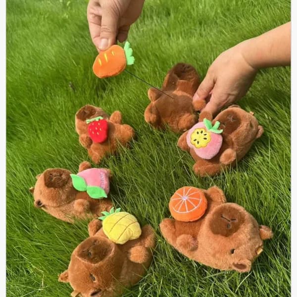 Brelok do Kluczy Kapibara Pluszowa z Owocami, 12 szt.