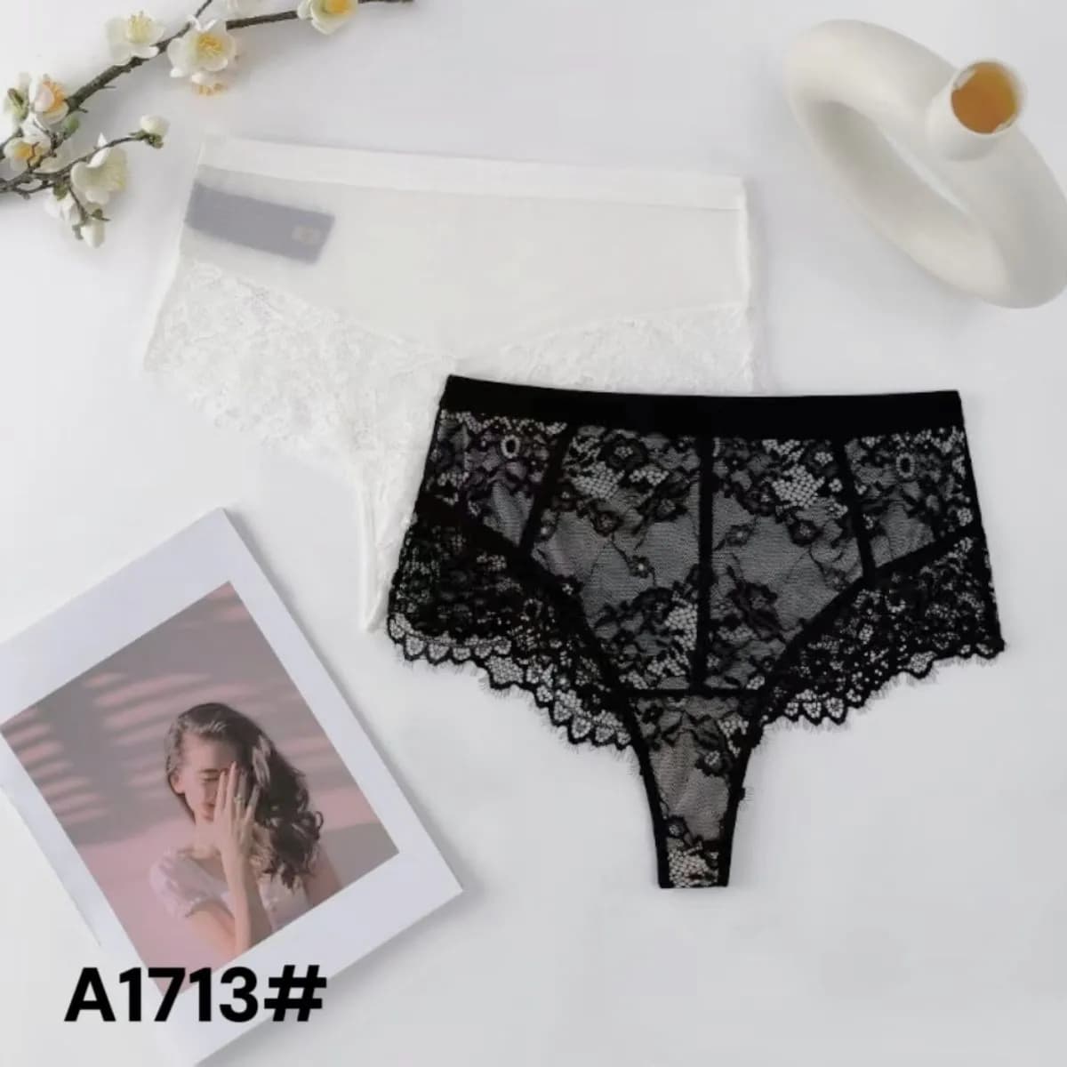 Majtki damskie koronkowe białe i czarne A1713#