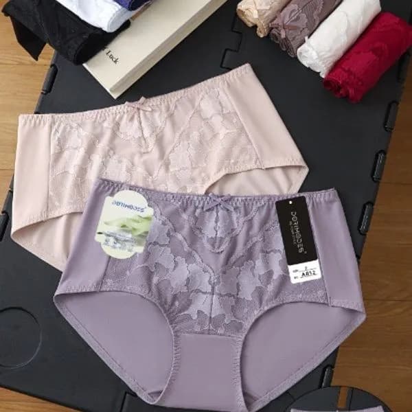 Majtki damskie L Dormodes beżowe koronka 95% nylon 5% spandex