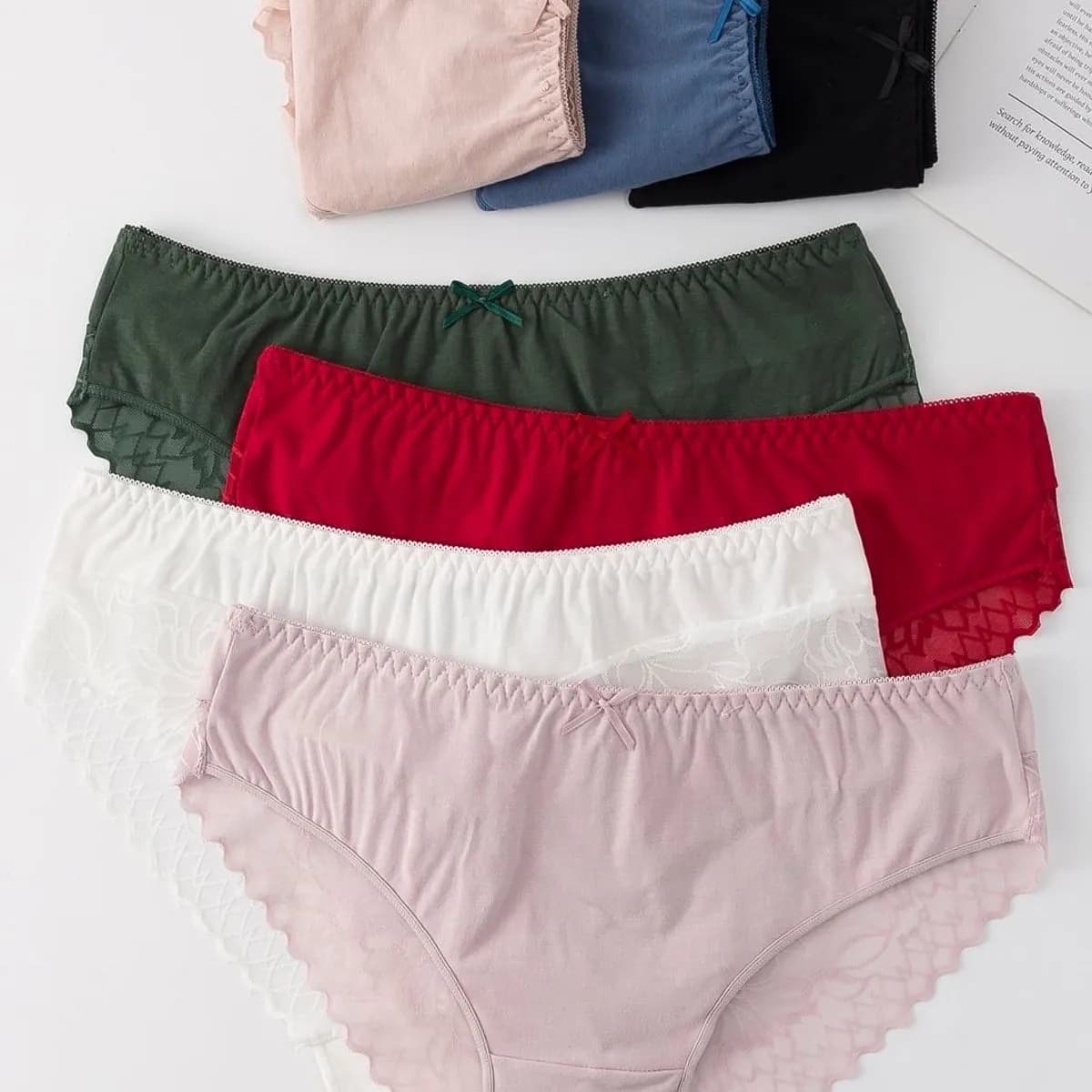 Majtki damskie Finella zestaw 5 szt S/M/L WNS C9075