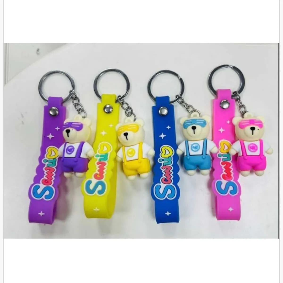 Brelok do Kluczy Miś w Okularach z Paskiem Sanrio, Mix Kolorów