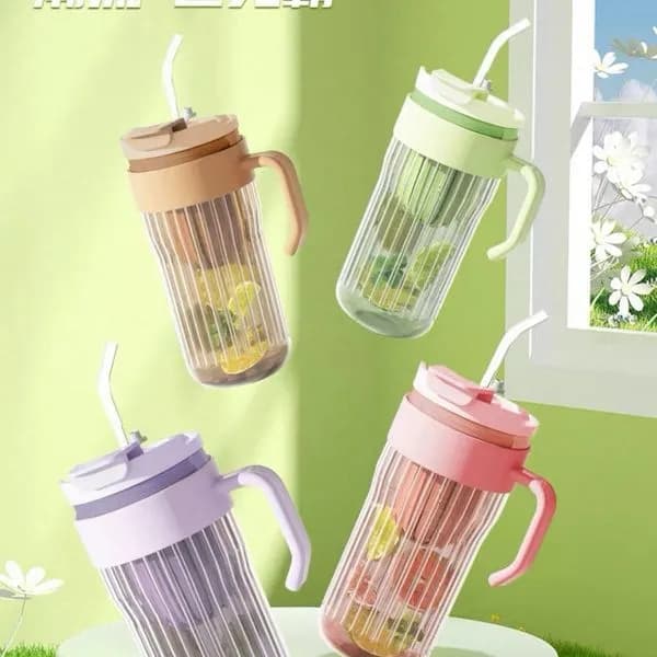 Kubek Szklany na Sok i Koktajle 580ml z Uchwytem i Słomką Ryflowany