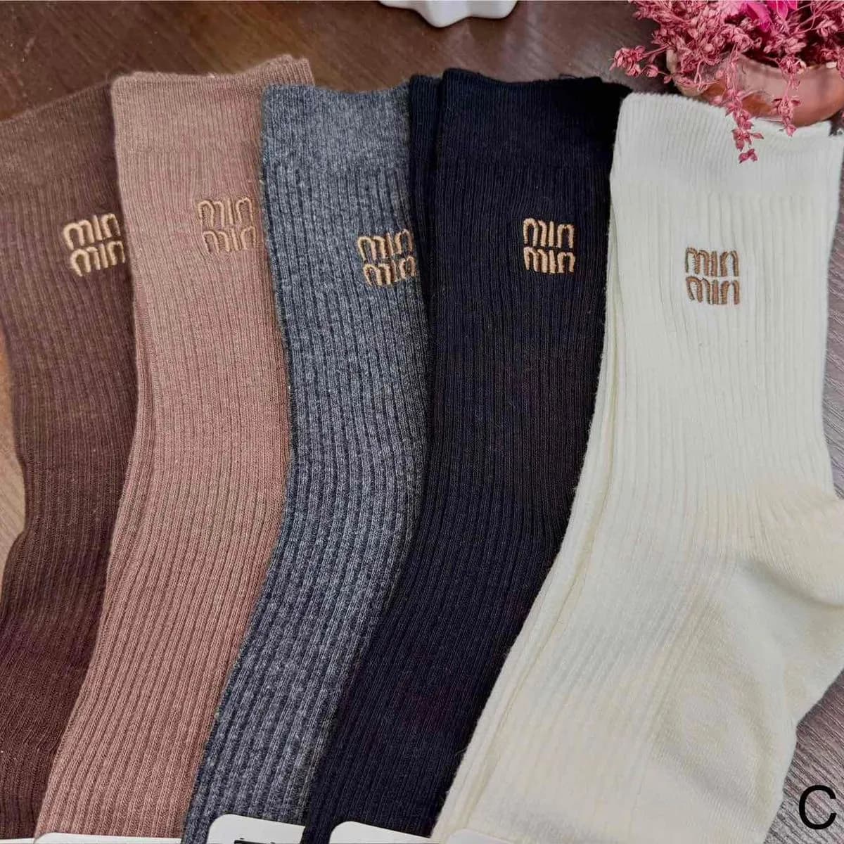 Rajstopy damskie prążkowane 5 kolorów C18