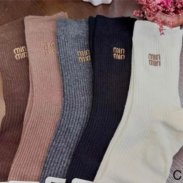 Rajstopy damskie prążkowane 5 kolorów C18