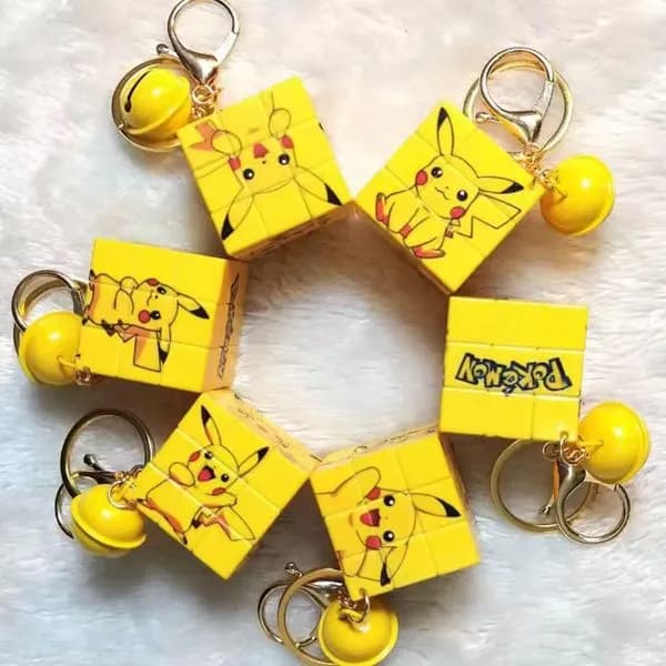 Brelok Pokemon Pikachu Kostka Układanka z Dzwoneczkiem