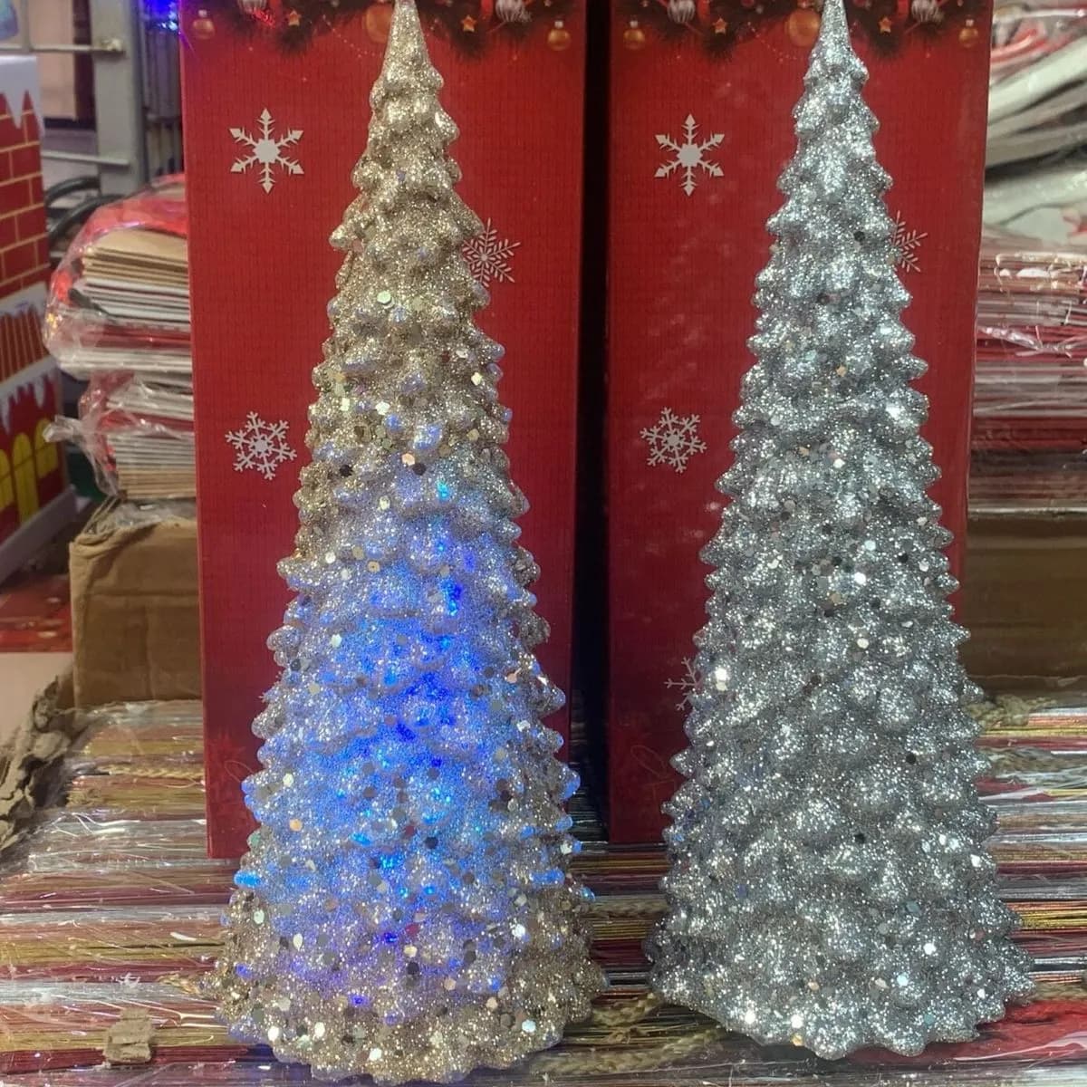 Świecące Choinki LED 22cm Złota Srebrna Niebieska