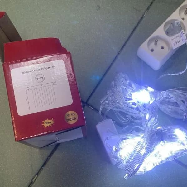 Wiszące lampki świąteczne 200 LED 3x2m