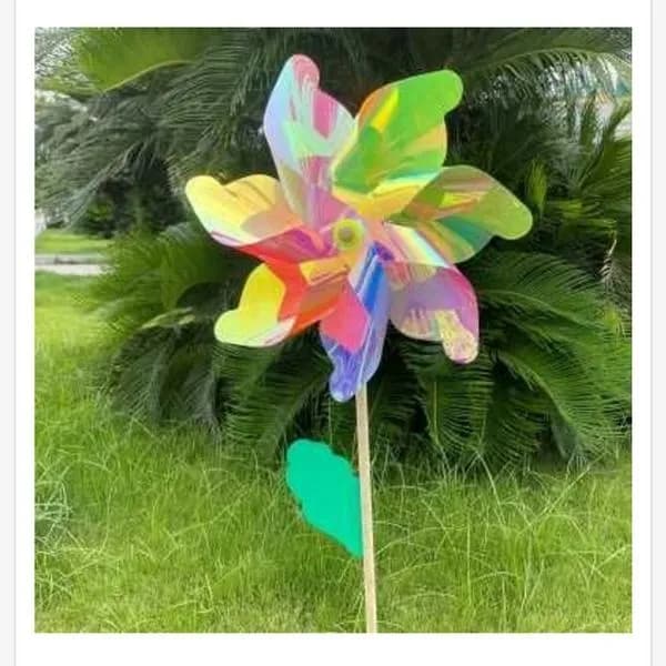 Wiatrak Plastikowy Tęczowy 32cm