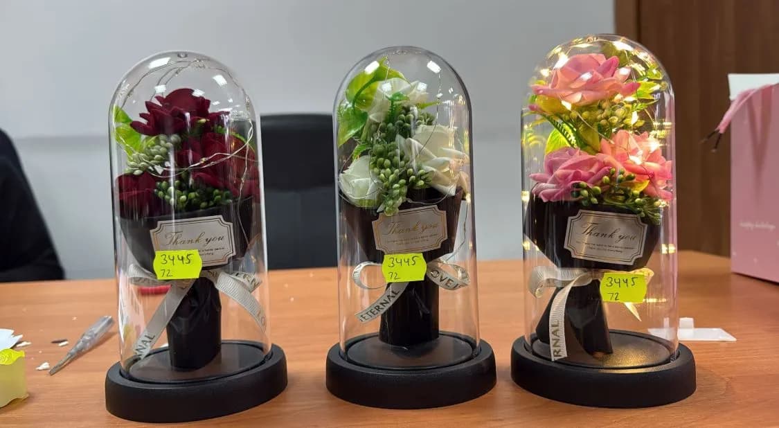 Dekoracyjny Kwiat LED w Szkatułce - Czerwony, Zielony, Różowy