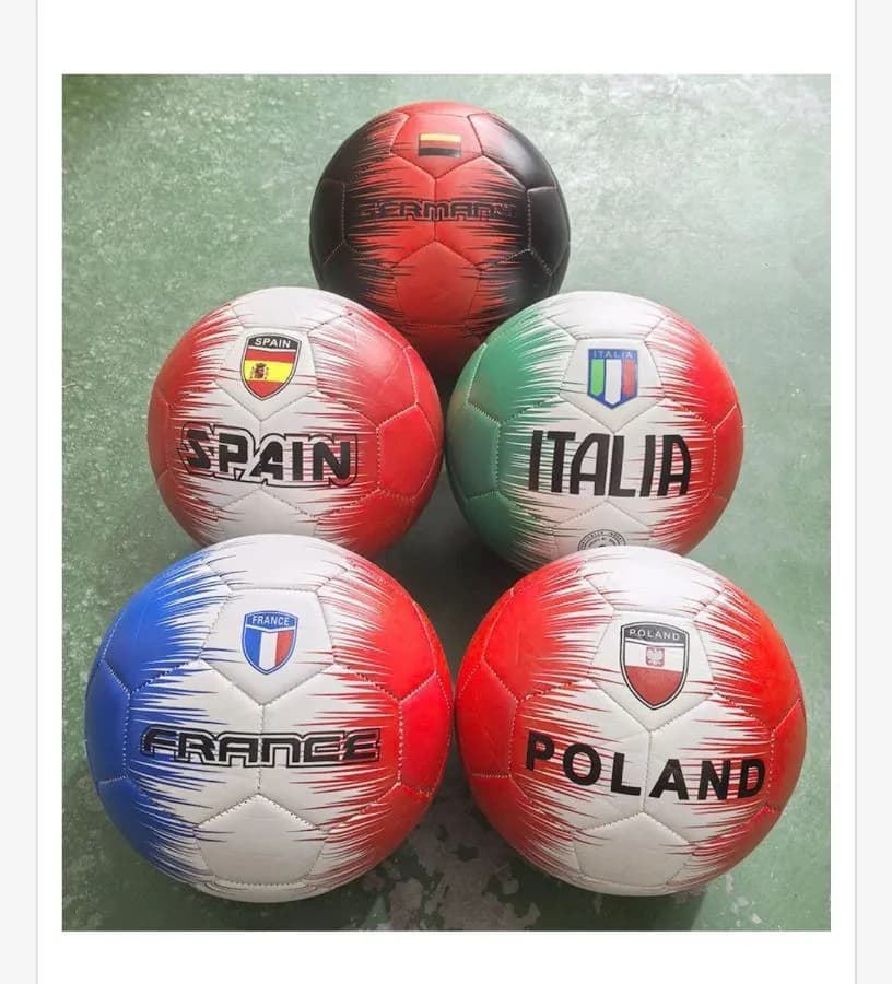 Mini piłki nożne z flagami: Niemcy, Hiszpania, Włochy, Francja, Polska