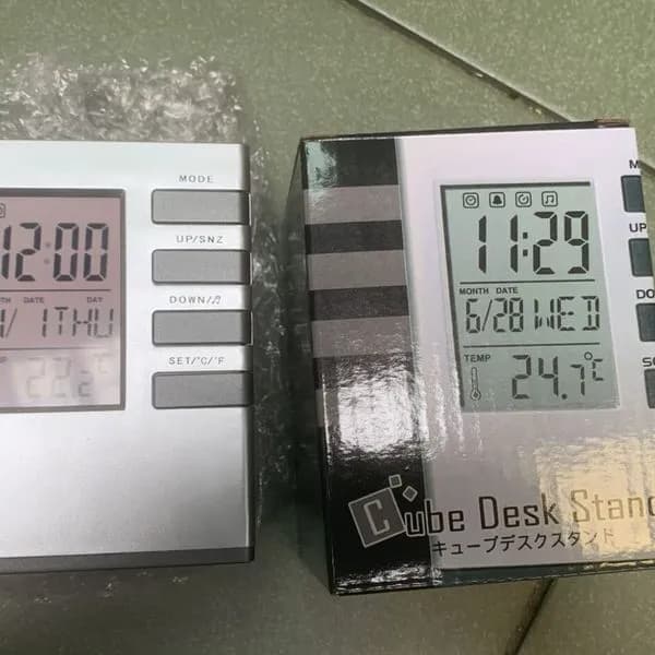 Pojemnik z Zegar na baterie