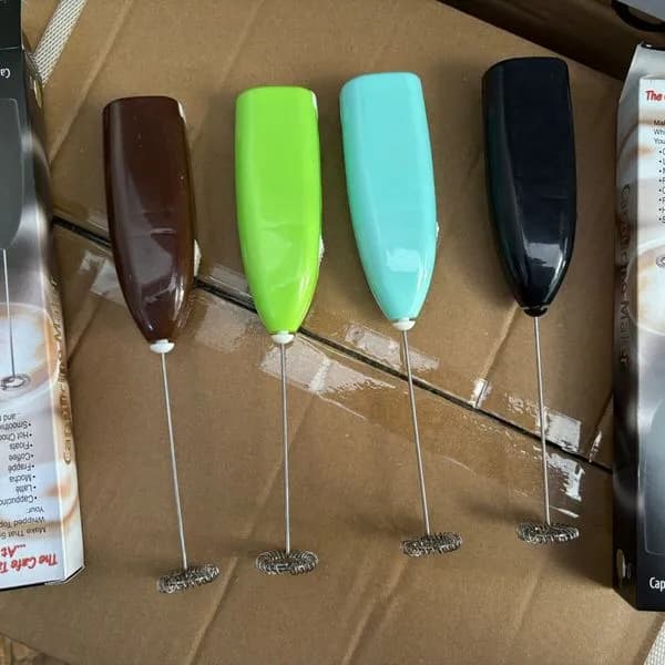 Spieniacz do Kawy baterie 2xr6