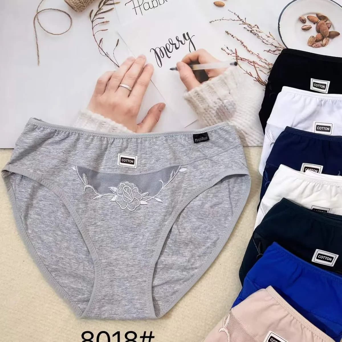 Majtki damskie bawełniane szare z koronką 8018