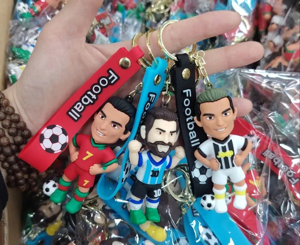 Brelok do Kluczy Piłka z Postaciami Piłkarzy