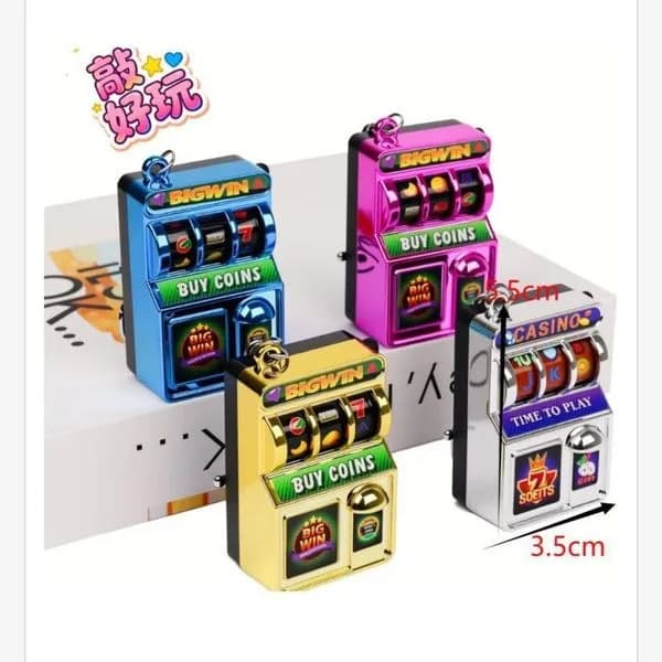 Brelok Zabawka Automat do Gry Hazardowej 3,5 cm