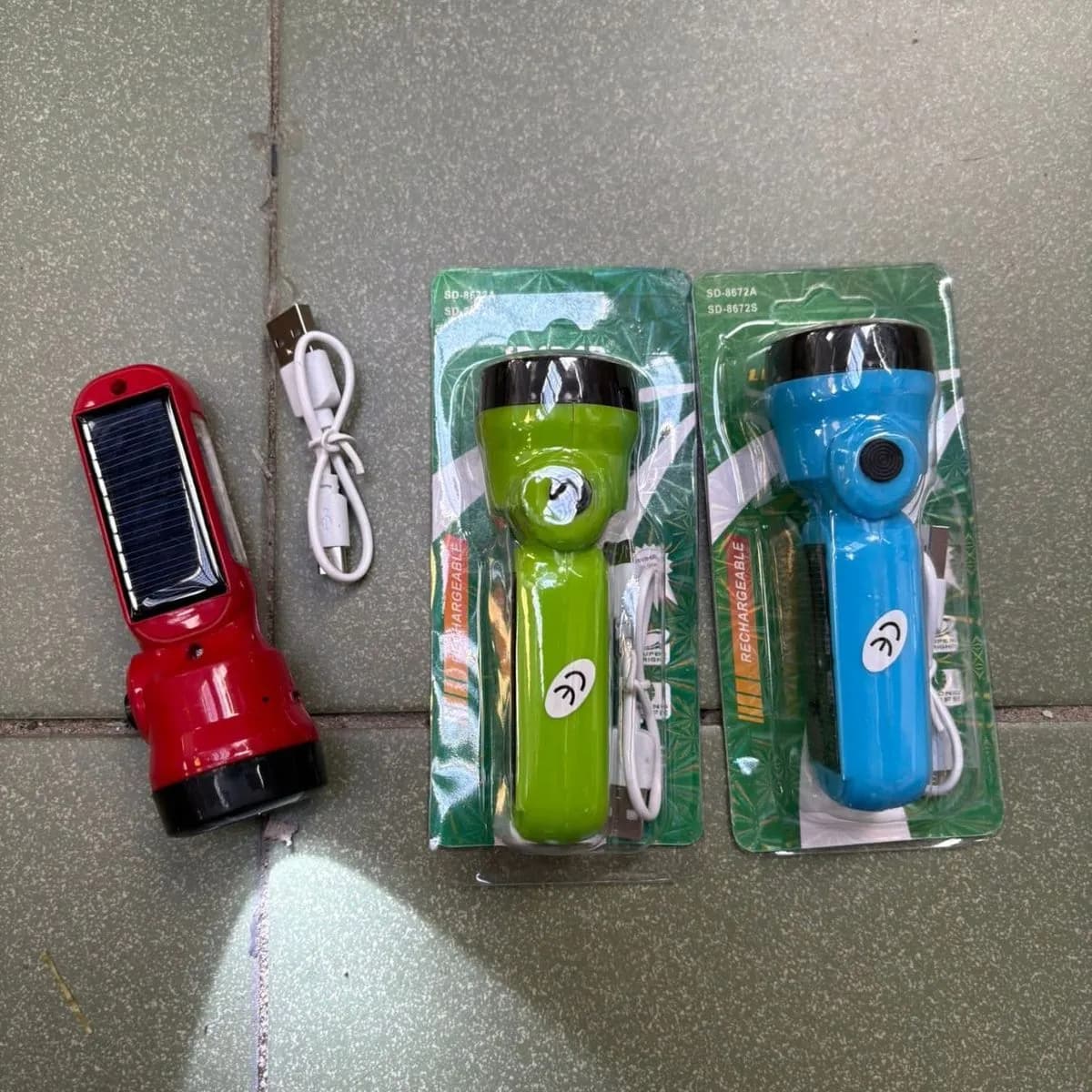 Latarka Latduje na Kabel & Solarny