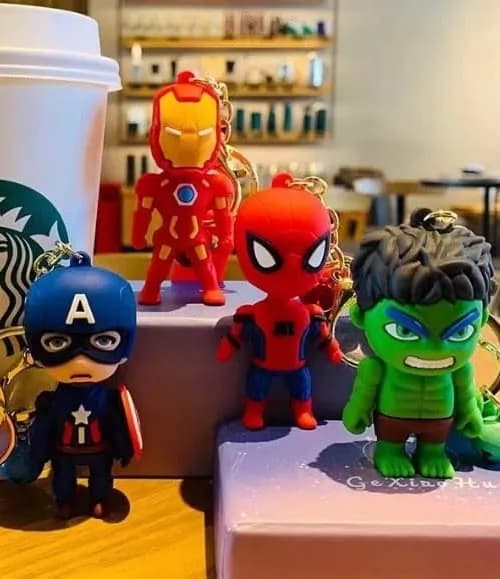 Brelok do Kluczy Avengers Figurka 3D Gumowa Mix Wzorów 24szt
