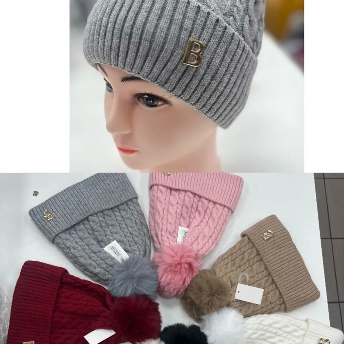 Czapki damskie dzianinowe z pomponem i aplikacją B, SKU 2012026-43