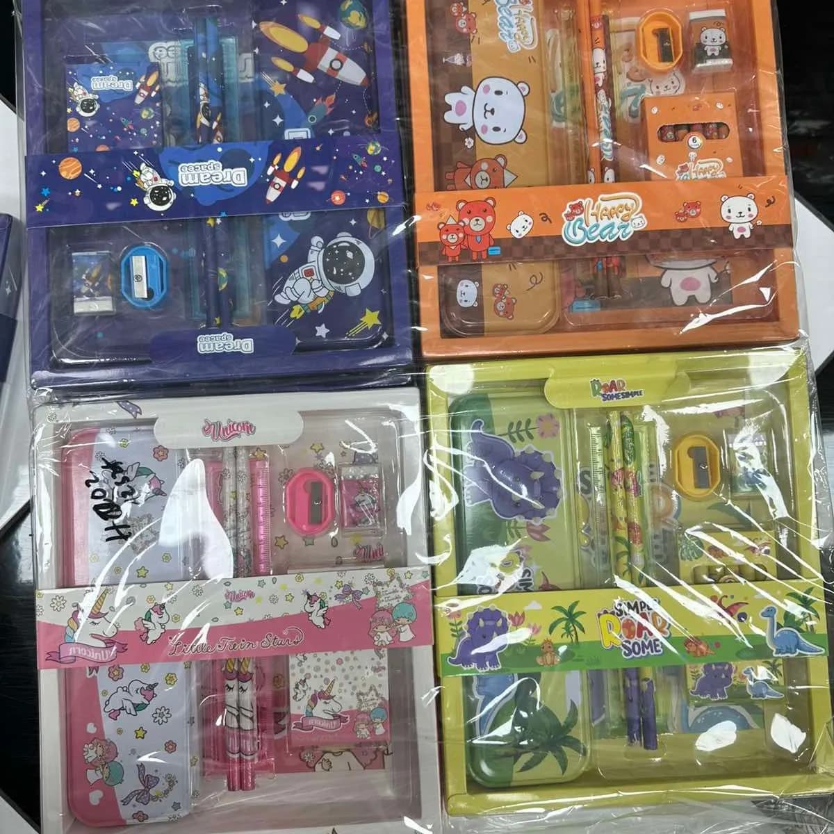 Zestaw Przyborów Szkolnych