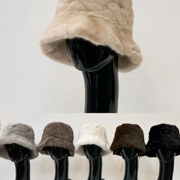 Czapka Zimowa Damska Futrzana Bucket Hat Pikowana Beż Mix Kolorów