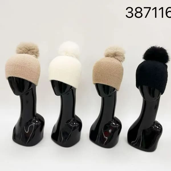 Czapka Zimowa Damska z Pomponem Miękka Dzianina Mix Kolorów