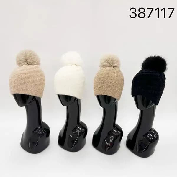 Czapka Zimowa Damska z Pomponem Beżowa/Czarna/Biała Mix Kolorów