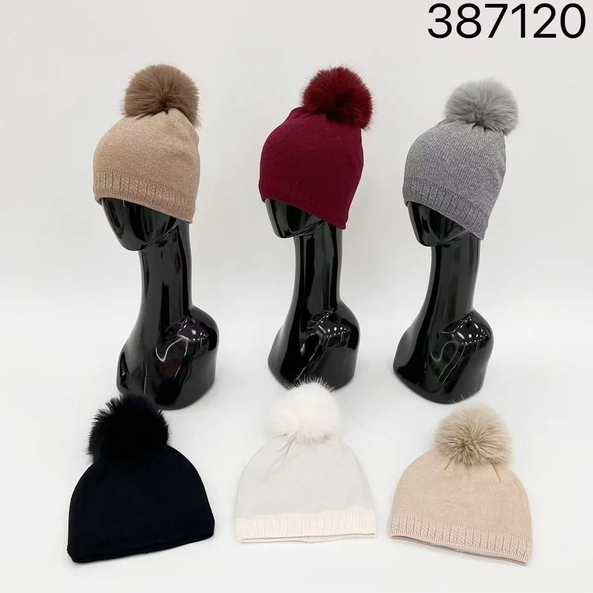 Czapka Zimowa Damska z Pomponem Mix Kolorów 12 szt.