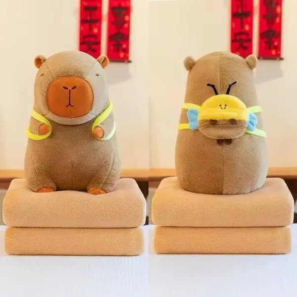 Maskotka Kapibara na Kocyk z Plecaczkiem - Zestaw 2w1