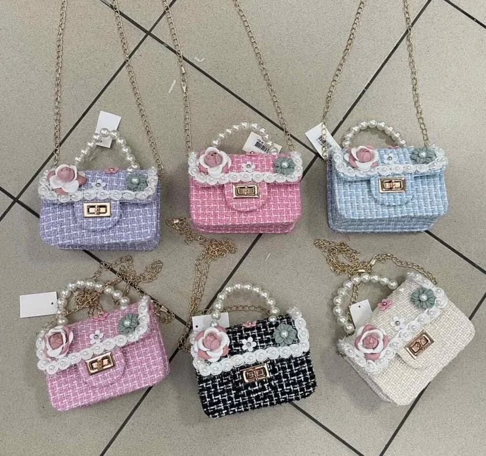 Torebka dla dzieci tweedowa z perłami i kwiatami, mix kolorów