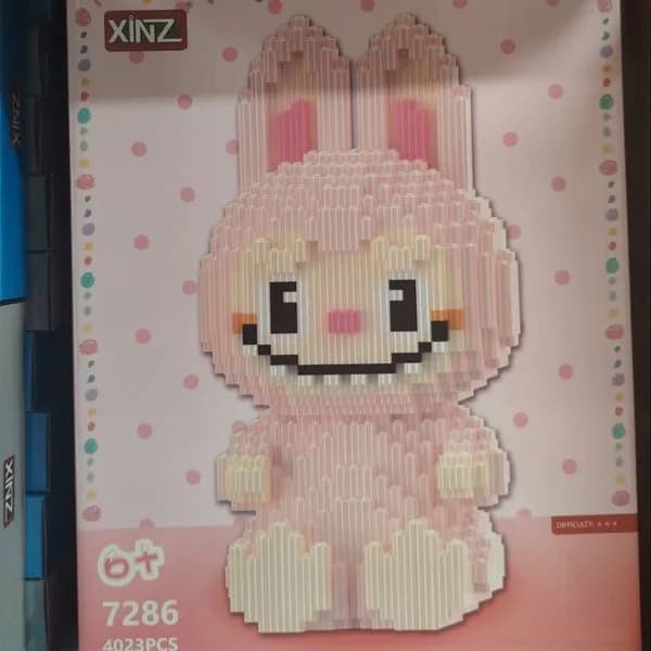 Klocki Labubu 4023pcs XINSZ Królik różowy