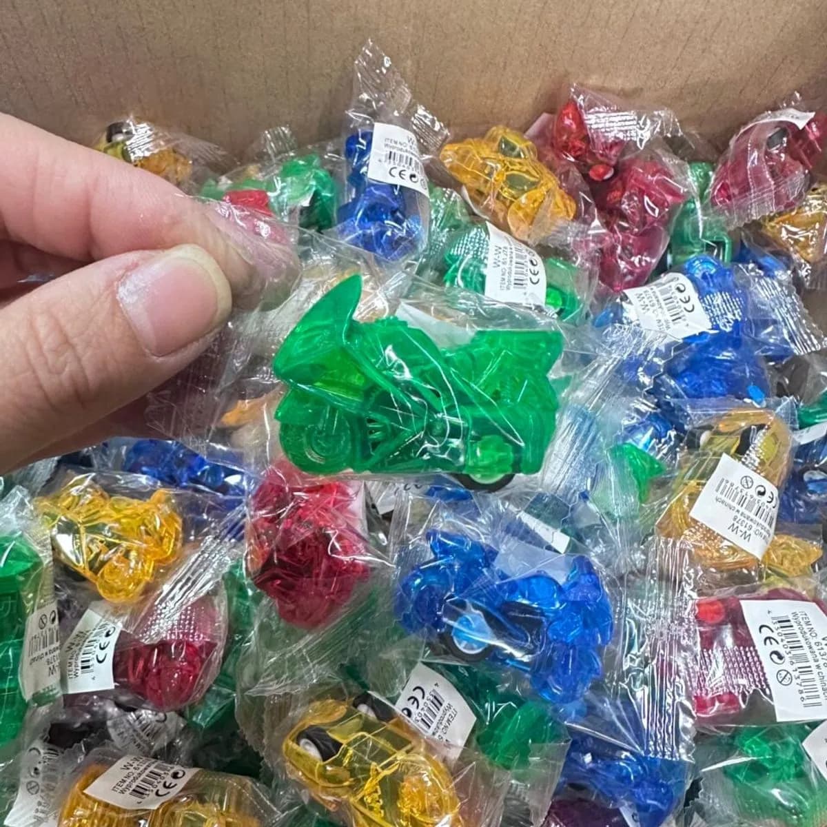 Mini Zabawki Motocycle - Plastikowe Motorki Mix Kolorów 24 szt.